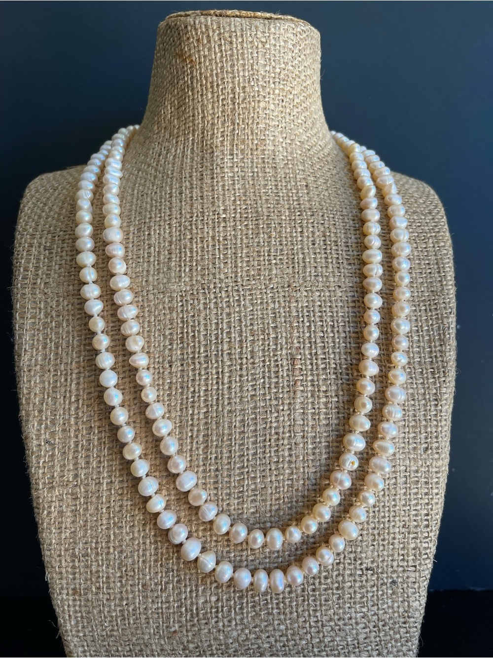 Genuine Freshwater Pearl  Strand Necklace.